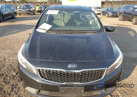 2017 Kia Forte Lx z USA, uszkodzony, nr VIN 3KPFL4A72HE055864